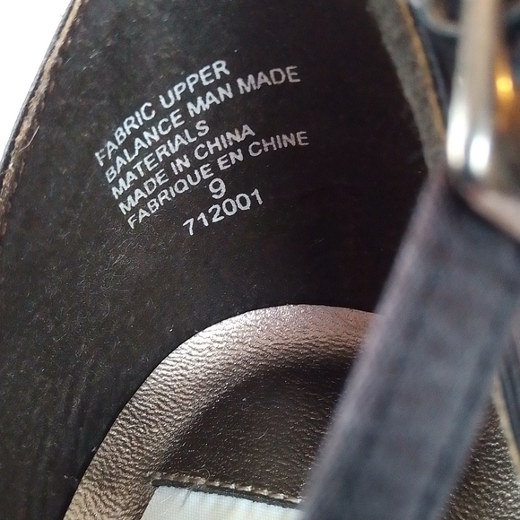 Cause & Effect Satin Shoes - Picture 7 of 7